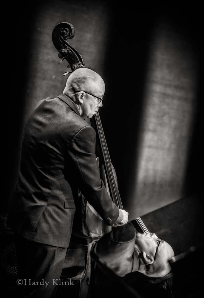 Bart Tarenskeen, contrabas, Milliennium Jazz Orchestra, foto (C) Hardy Klink
